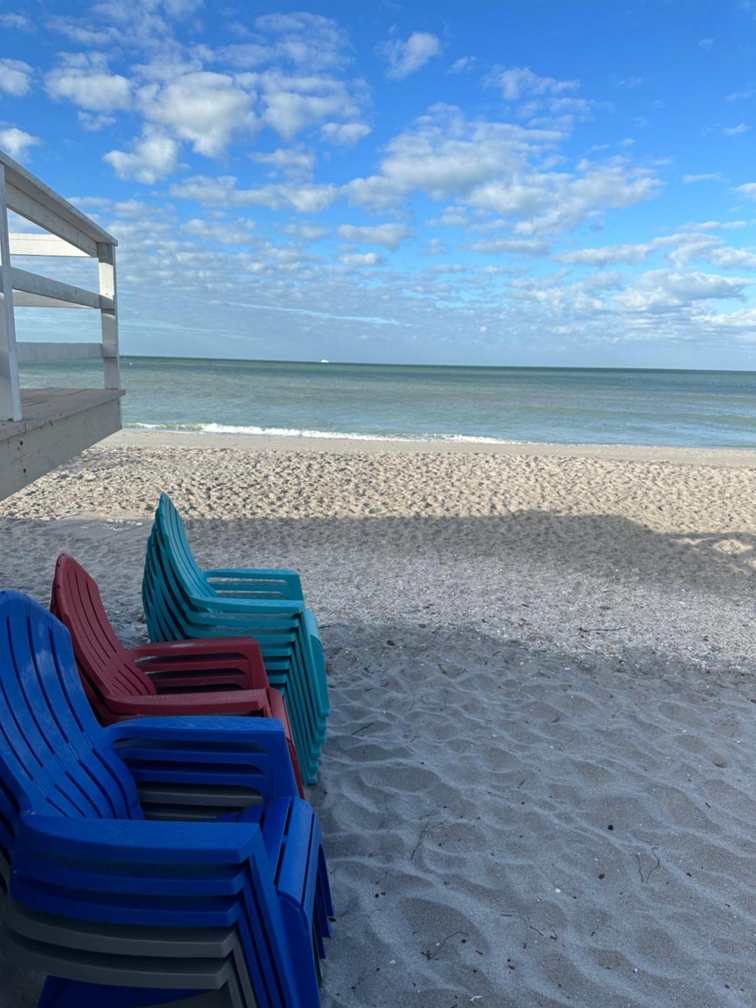 Pearl Beach Inn Englewood Extérieur photo