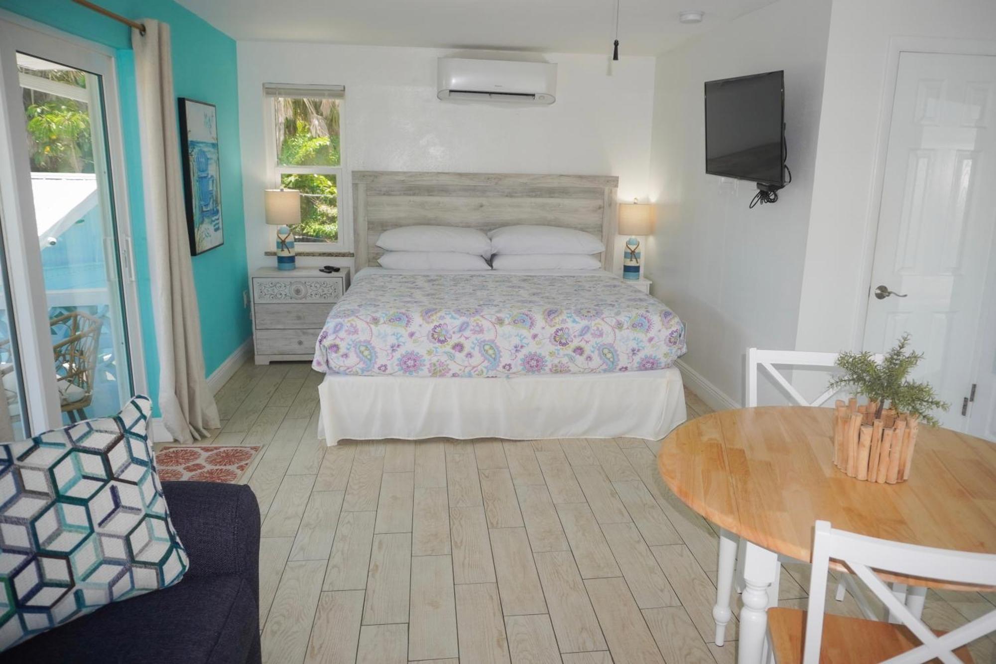 Pearl Beach Inn Englewood Extérieur photo