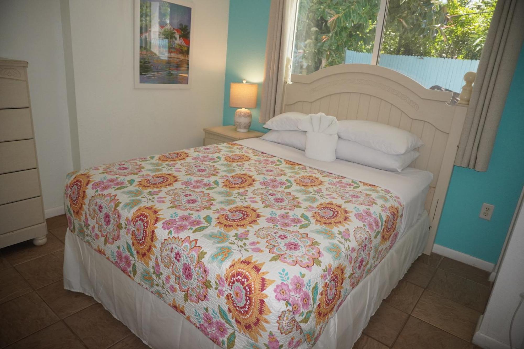 Pearl Beach Inn Englewood Extérieur photo